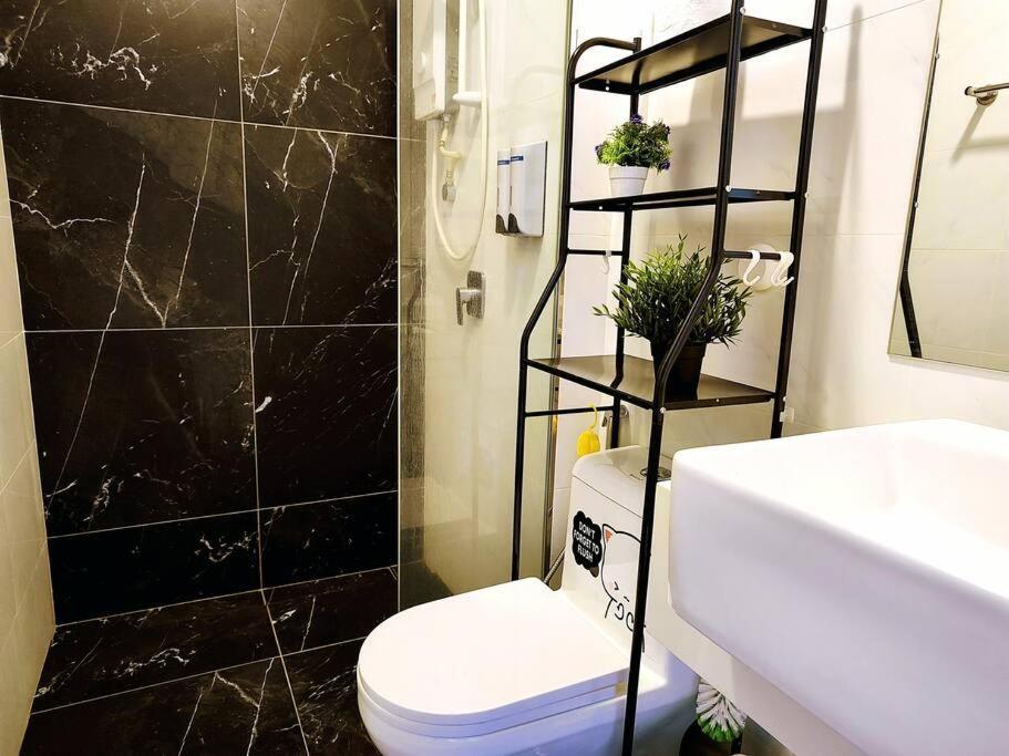 Infinity Pool 2br 7pax @beacon @georgetown * George Town