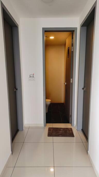 Apartment Infinity Pool 2br 7pax @beacon @georgetown George Town